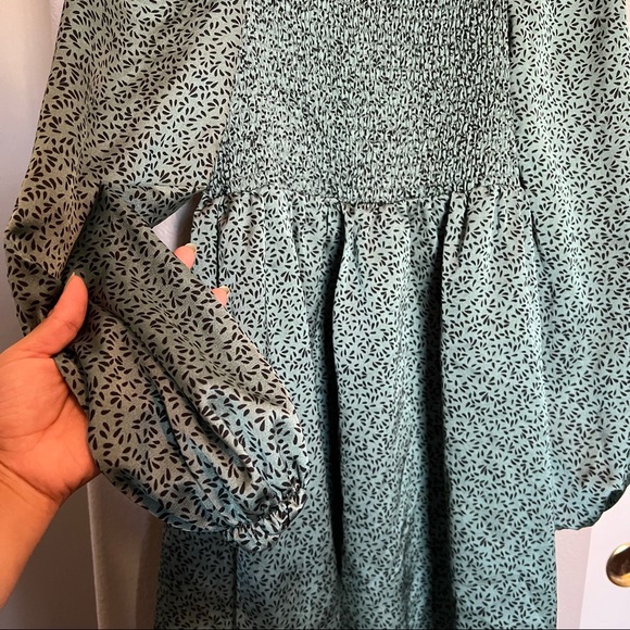 Missguided smocked green babydoll dress - Picture 4 of 9